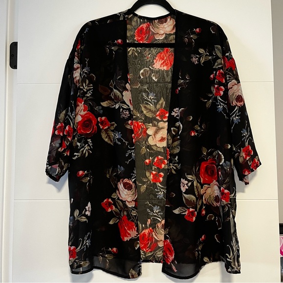 Open Floral Kimono Style Top - Picture 1 of 14